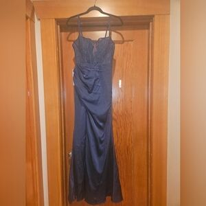 Elegant Navy Blue Evening Gown